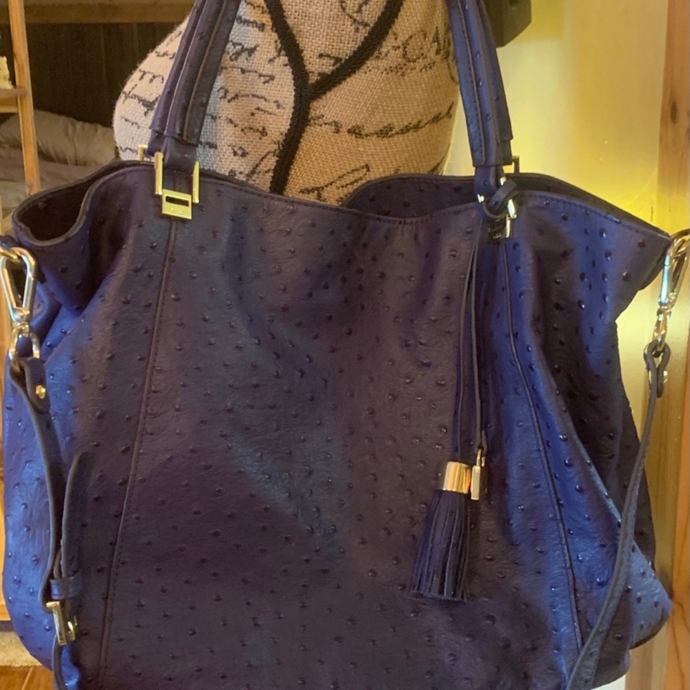 Rare Genuine G.I.L.I leather blue Ostrich print💼